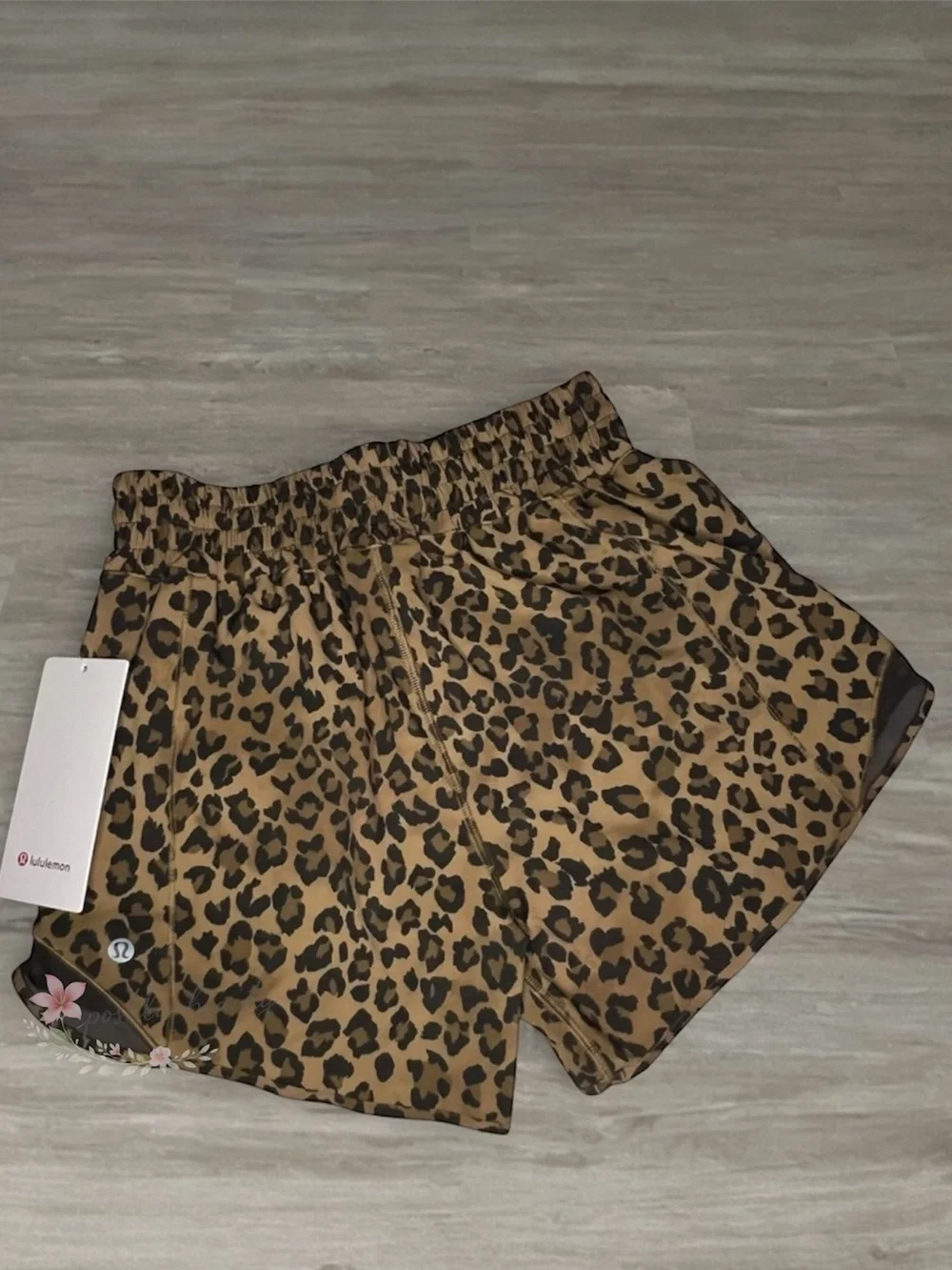 Lululemon Hotty Hot High Rise Short 4” True Leopard Multi Night Brown Size 2 NWT